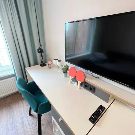 Modern In & Free Gym Access * Berlin