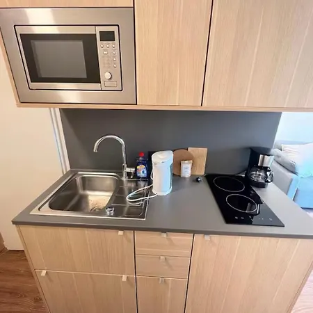 Apartment Modern In & Free Gym Access Berlin