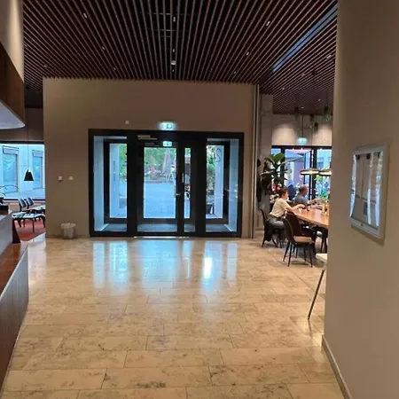 Modern In & Free Gym Access Apartment