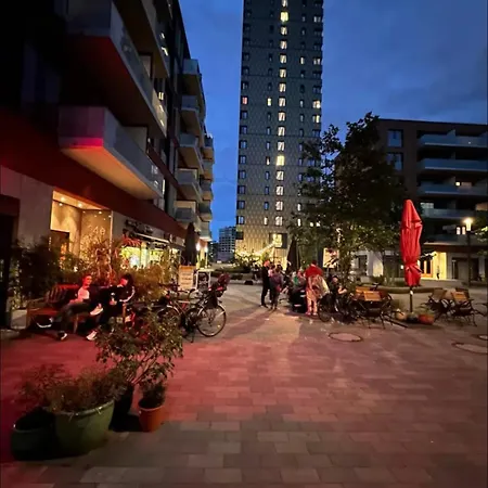 Daire Modern In & Free Gym Access Berlin